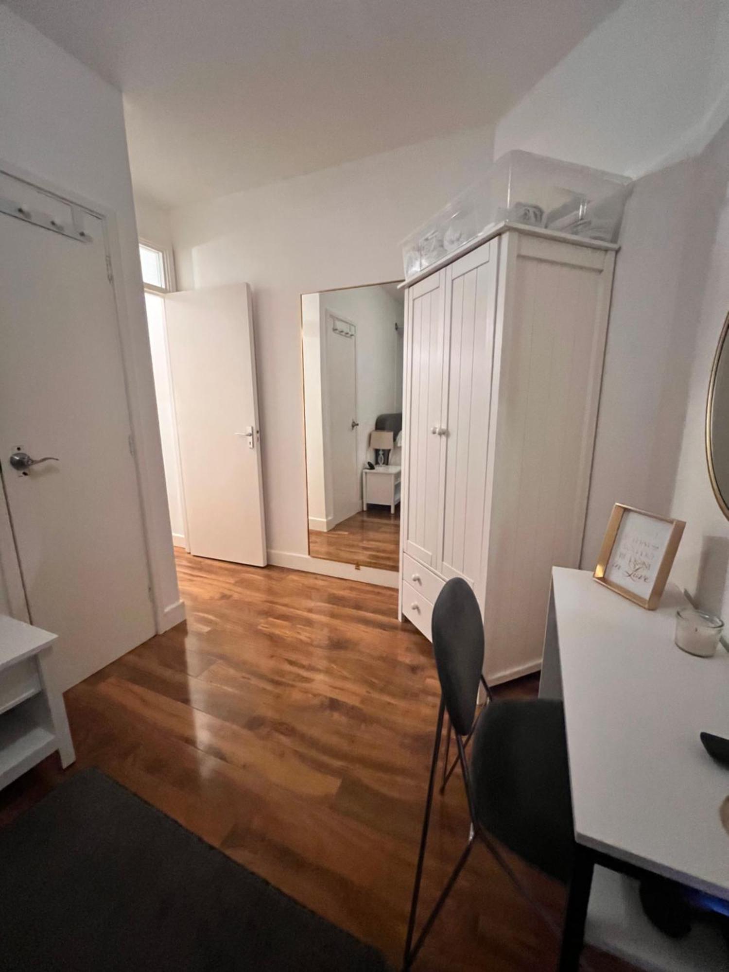 Beautiful Flat One Bedroom In Apartment